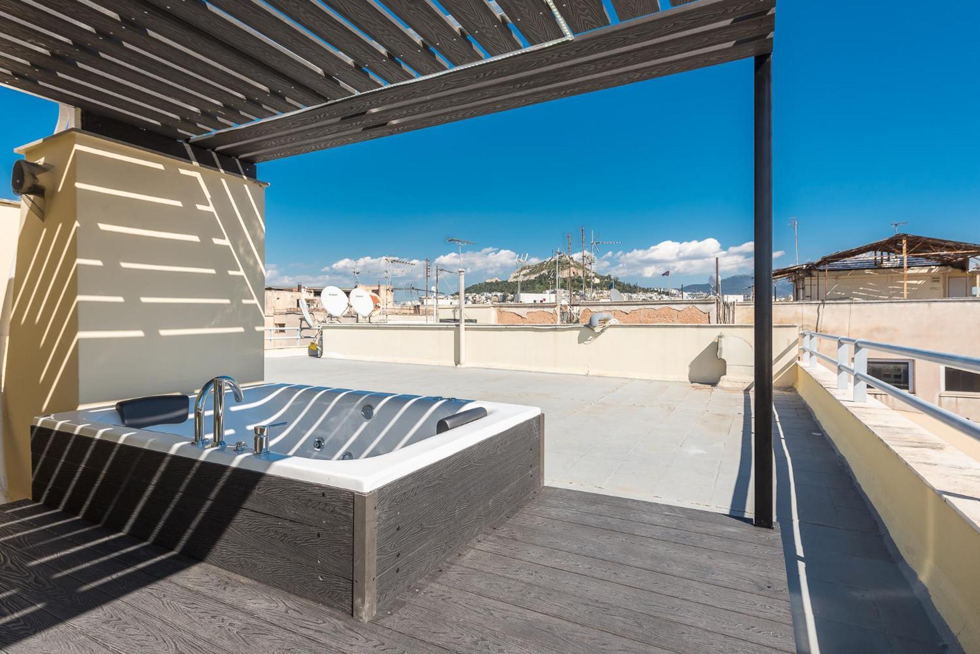Acropolis View Mini Sky Suite & Hot Tub アテネ エクステリア 写真